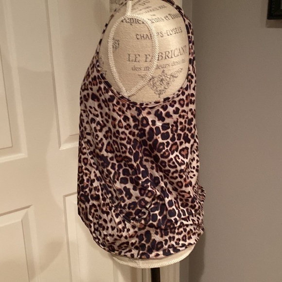 Crossover tank size small - Picture 4 of 6